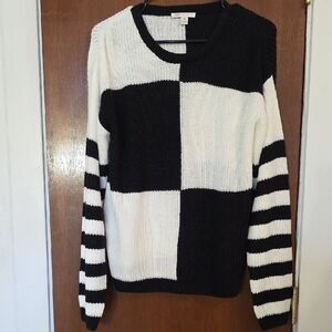 CATO Black and White Sweater NWOT